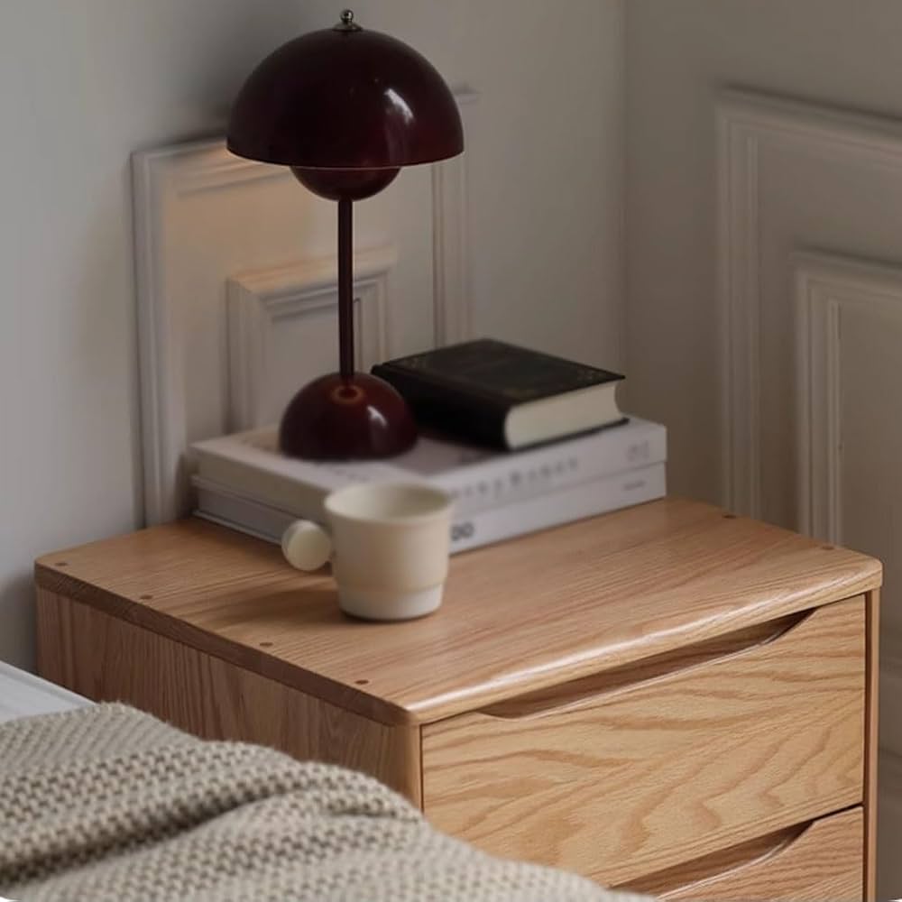 A Must-Have Accessory in Every Bedroom – Practical Bedside Tables