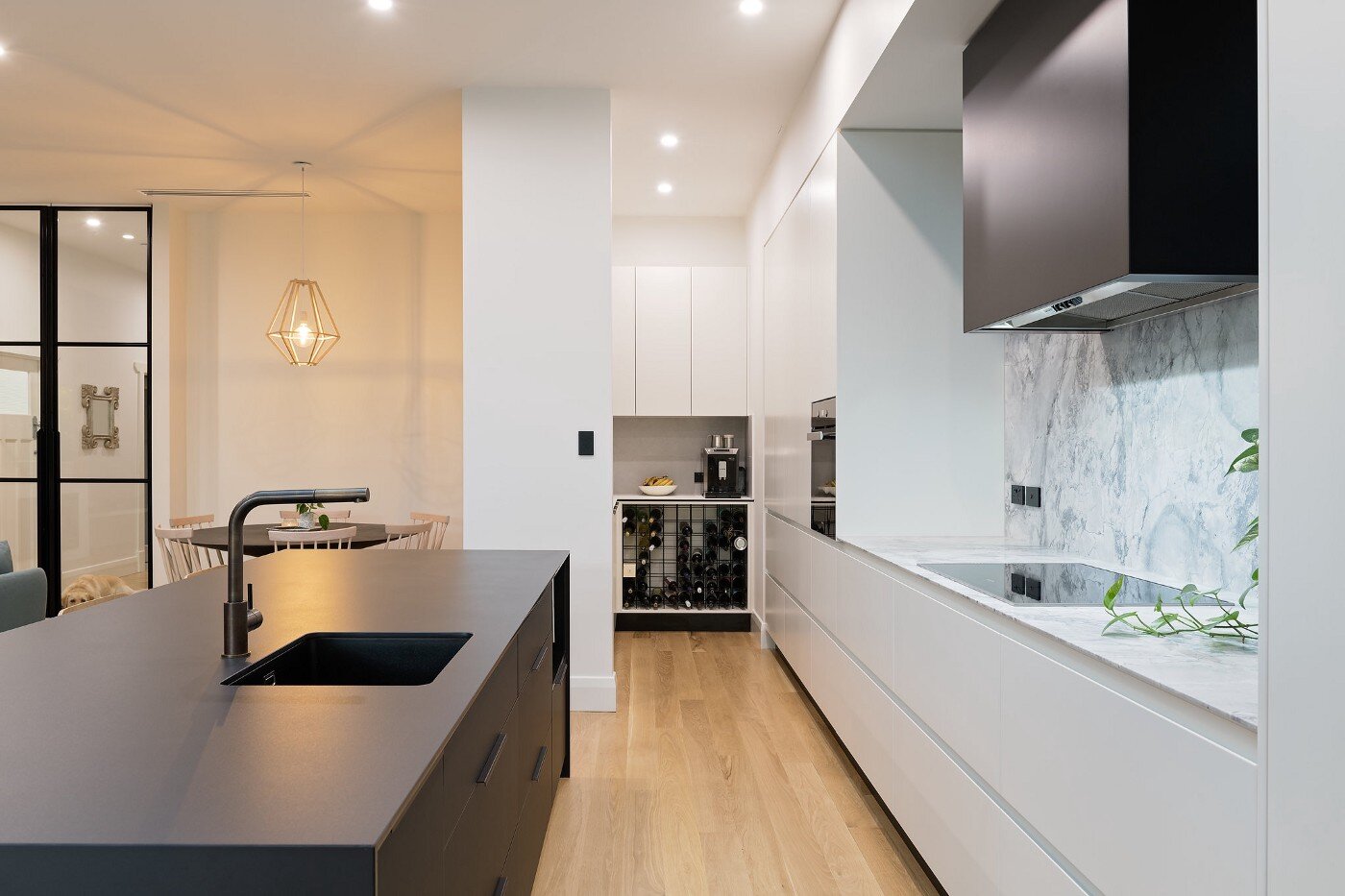 Transform Your Space with Clever Kitchen Sinks: Ingenious Solutions for Every Style and Size That Elevate Functionality and Aesthetics